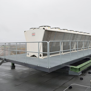 Gallerdurk – Gallerdurk och stormodulräcke till entresolplan. Filbornaverket