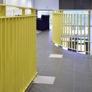 Designräcke – Lackerat räcke. Valvräcke.