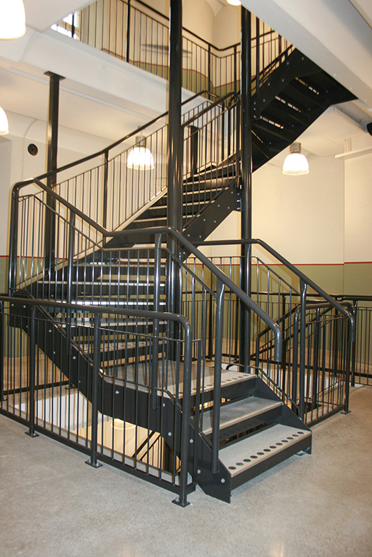 Kombitrappor – Kombitrappa, lackerad