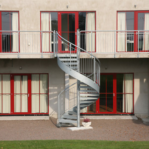 Spiraltrappor exteriört – Spiraltrappa med vangstycke